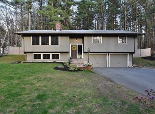 92 Gleasondale Rd, Stow, MA 01775