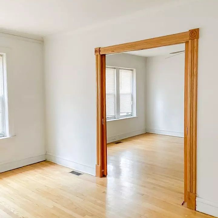 2nd image of 5040 N Wolcott Ave #3