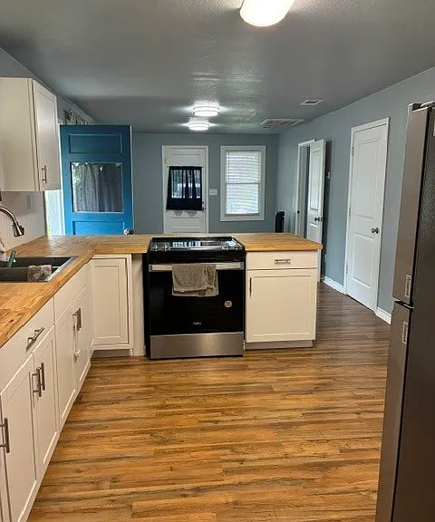 309 E Hoffman Ave — Photo 5