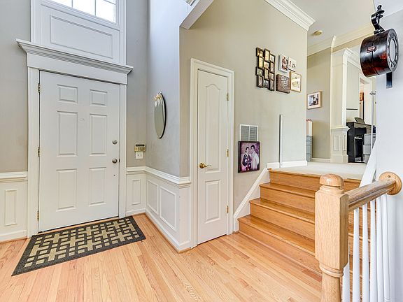 2nd image of 9600 Lagersfield Cir