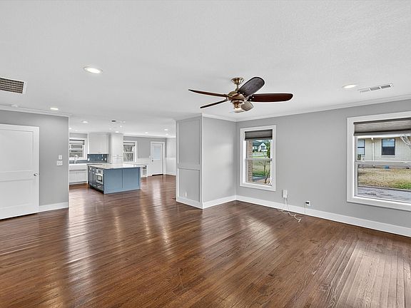 5th image of 7614 Northaven Rd