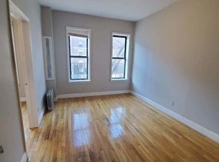 292 Saint Johns Pl #2B, Brooklyn, NY 11238