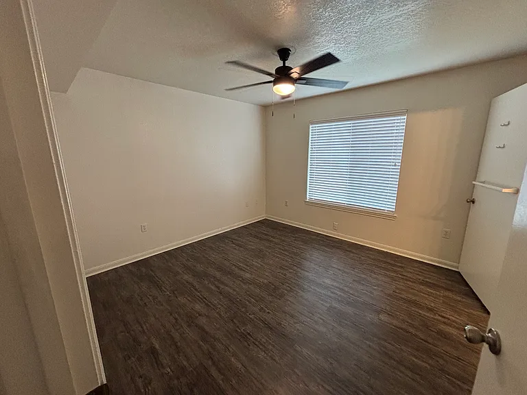 515 Southwest Pkwy #103 — Photo 16