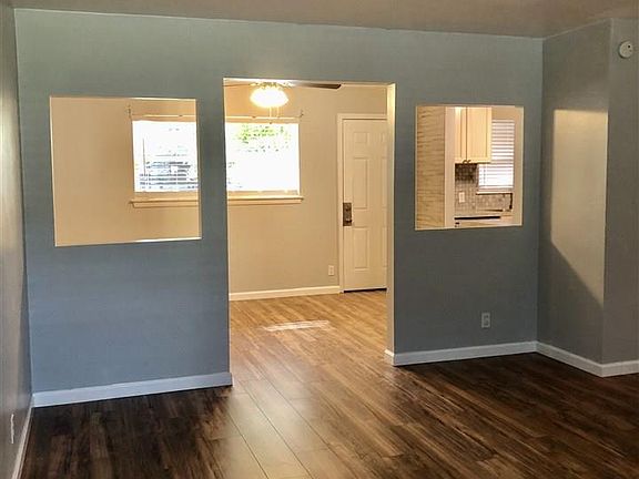 4th image of 1009 Edison Dr