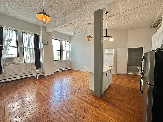 Rented by EXR | media 14