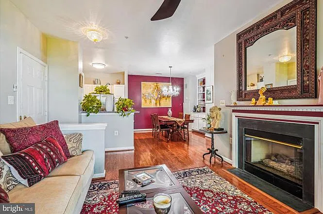 2 bed, 1214 sqft, $2,600 — Photo 4