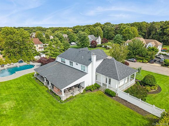 3rd image of 5 Biltmore Drive