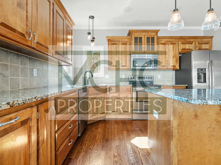 2353 SW Current Ct — Photo 9