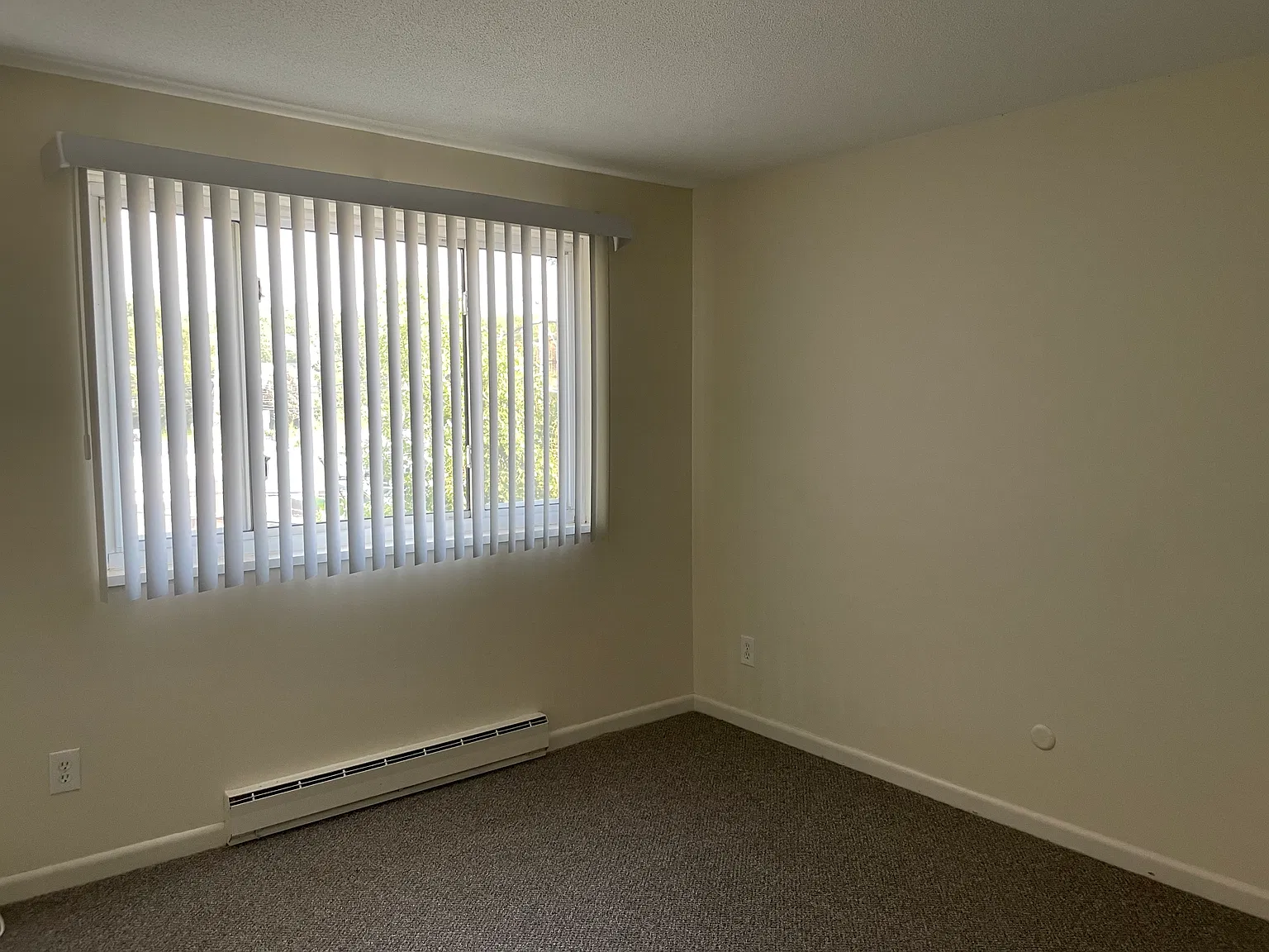 2 bed, 700 sqft, $2,300 — Photo 4