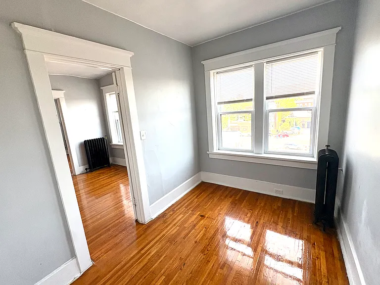 633 Prentis St — Photo 3