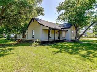 304 E Roosevelt Ave, Whitney, TX 76692