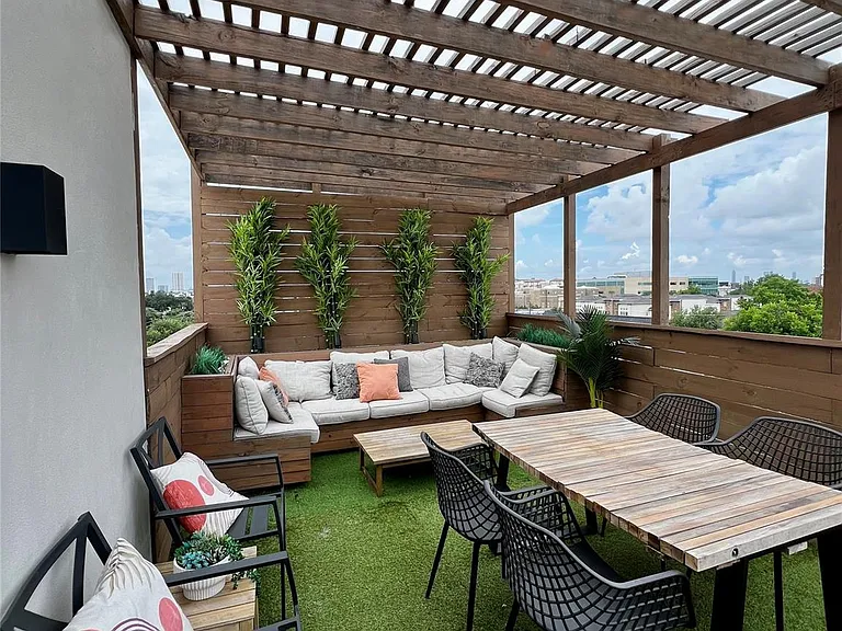 3218 N Crawford St — Photo 19