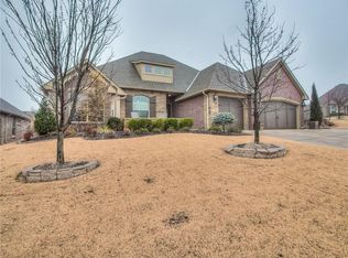 5924 Regis Ct, Edmond, OK 73034