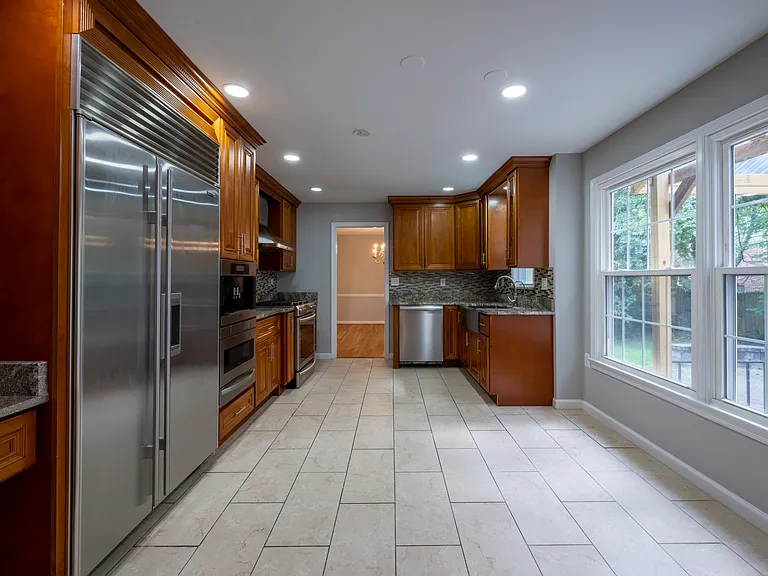 8808 Liberty Ln — Photo 7
