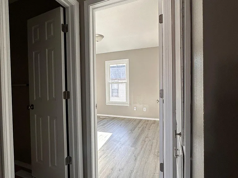3017 W Roxbury St — Photo 18