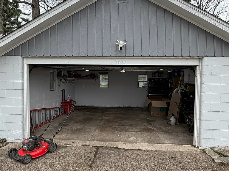 1620 Greenwood Ave — Photo 10