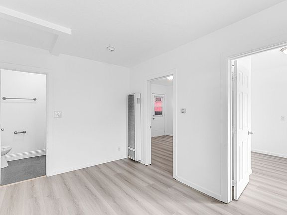 5th image of 1424-1430 Echo Park Ave #1424