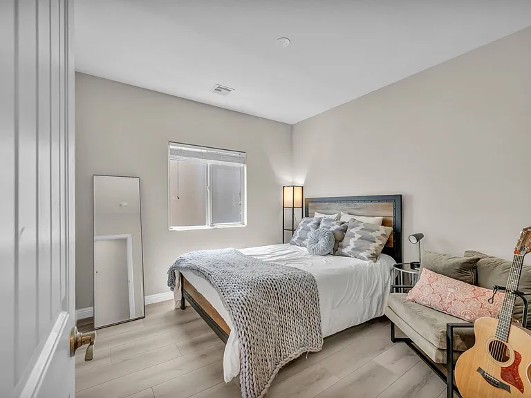 6777 Byron Bay Ct — Photo 16