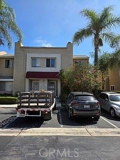 2nd image of 621 W Fletcher Ave Unit 7