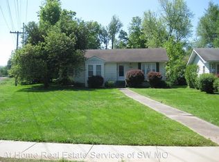 1420 E Walnut St, Springfield, MO 65802