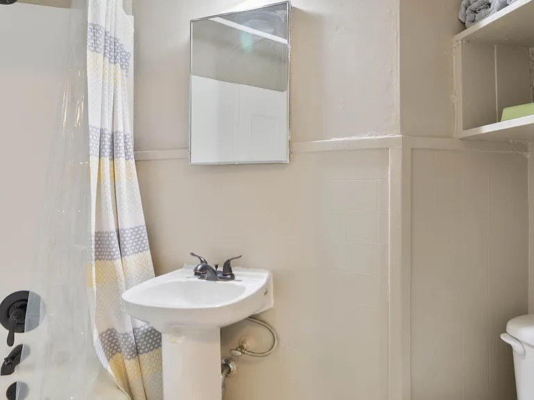 3037 California St #6 — Photo 9