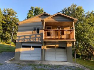 656 Frog Pond Rd, Staunton, VA 24401