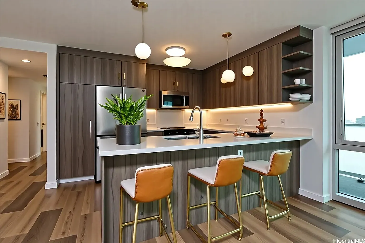 3 bed, 1147 sqft, $5,800 — Photo 3