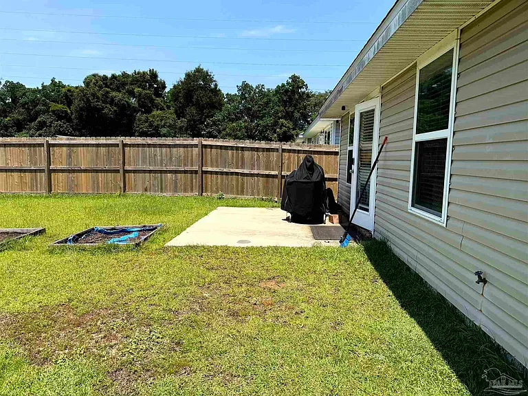 1333 Fairchild St — Photo 13