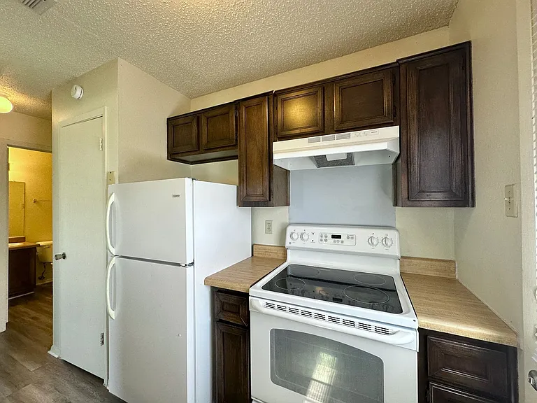 2101 Robert E Lee Dr — Photo 26