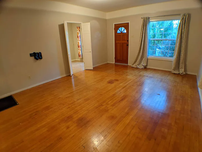 705 Spencer Ave #A — Photo 2