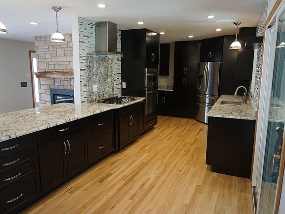 Open Eat in Kitchen/Dining