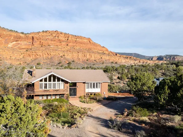 3010 Silver Reef Dr, Leeds, UT 84746