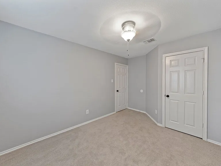 128 Overbrook Dr — Photo 5