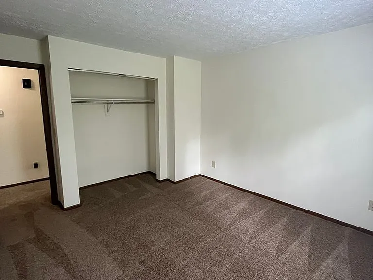 8795 Creve Coeur Ln — Photo 10