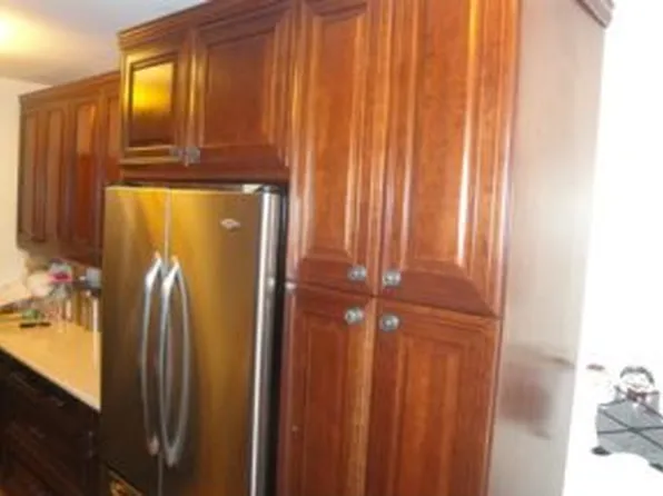 2514 East 7th Street image 1 of 5