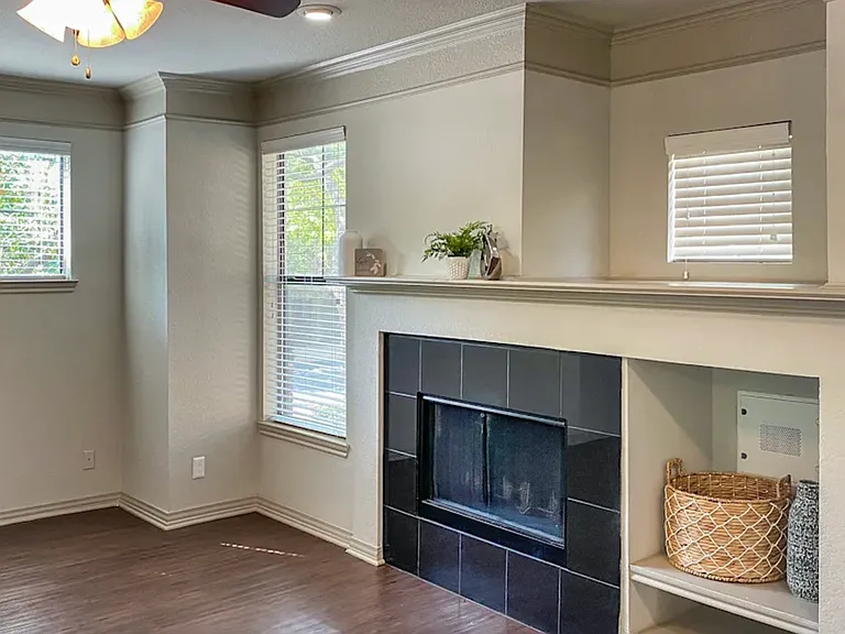 13906 Montfort Dr — Photo 2