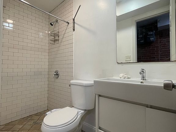 5th image of 16 1/2 Wallis Ave APT 1