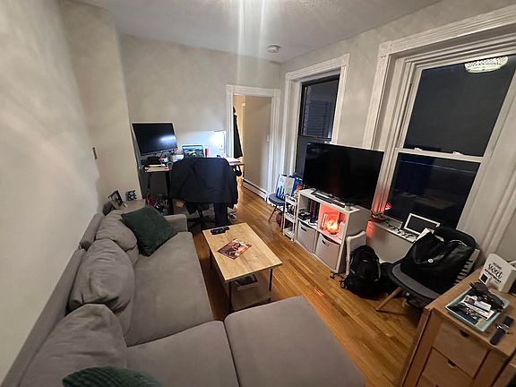 3rd image of 21 Sheafe St APT 5