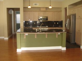 850 N Orangewood Ave, Clovis, CA 93611