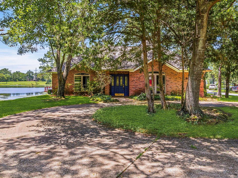 1st image of 41 Bluebird Ln