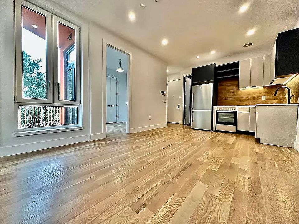 1st image of 391 Meeker Ave APT 2B
