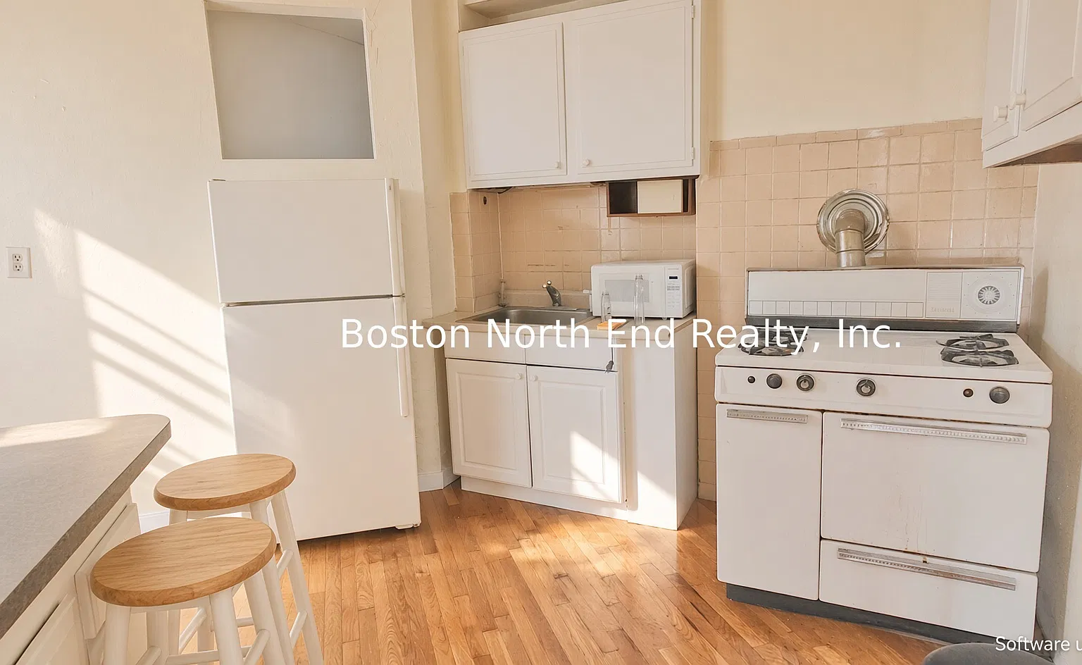 Studio, 425 sqft, $1,995 — Photo 3