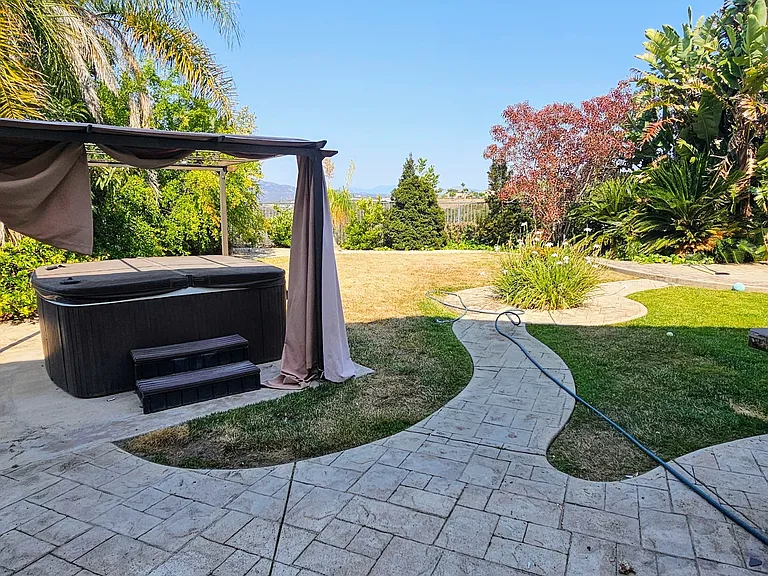 11080 Ivy Hill Dr — Photo 6