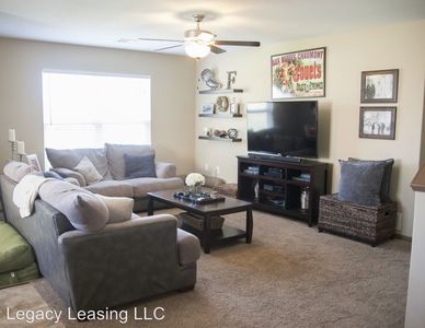 424 Highland Grove Dr, Manhattan, KS, 66503