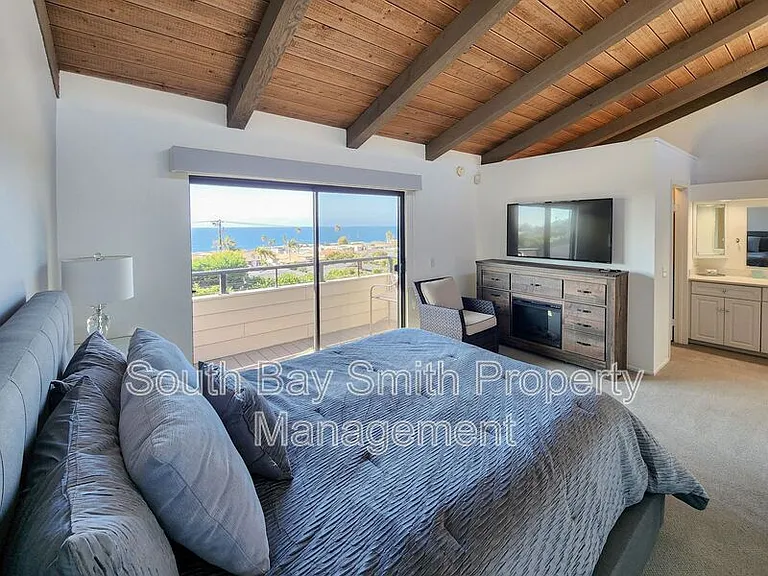 420 Palos Verdes Blvd — Photo 5
