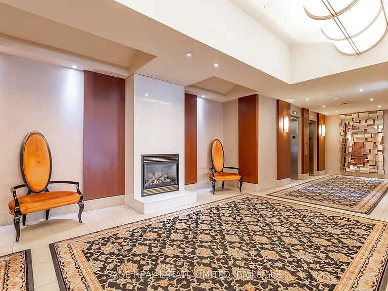 25 George St S #302 — Photo 41