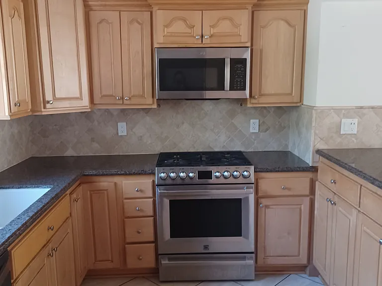 1225 Rebecca Ln #B — Photo 7