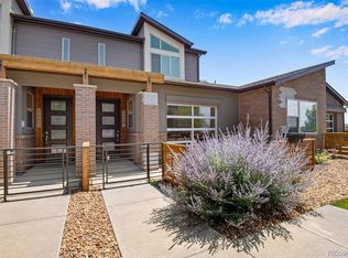 19570 E Sunset Circle, Aurora, CO 80015