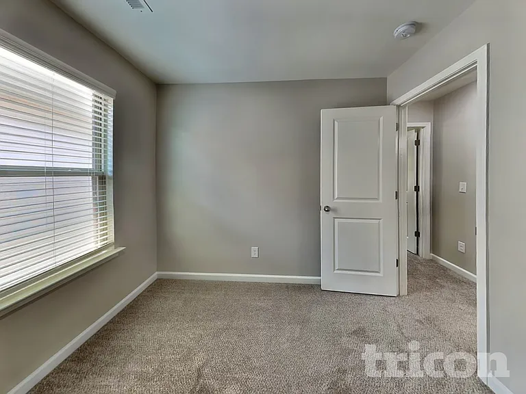 138 Spring Knoll Dr — Photo 11