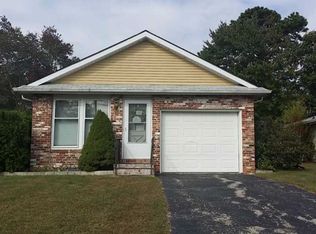 6 Acorn Rd, Manahawkin, NJ 08050